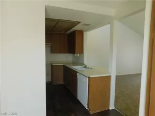 Photo #5: 2218025 Listing 