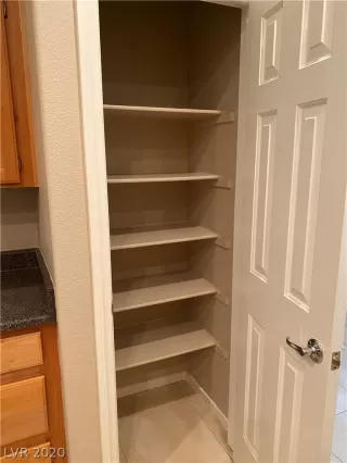 Photo #5: 2218043 Listing 