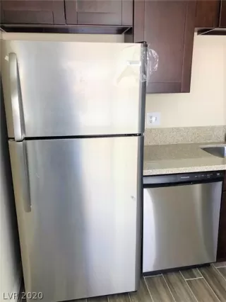 Photo #2: 2218053 Listing 