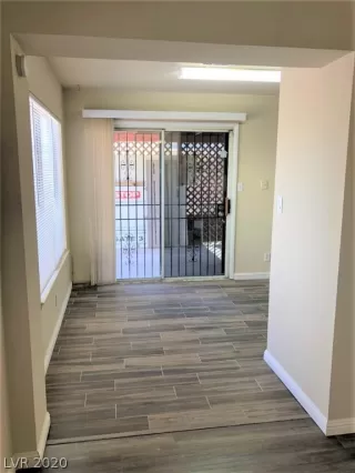 Photo #4: 2218053 Listing 