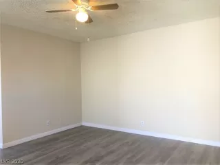 Photo #5: 2218053 Listing 