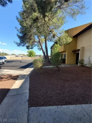 Photo #2: 2218062 Listing