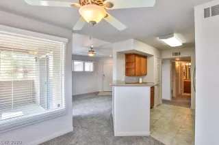 Photo #5: 2218064 Listing