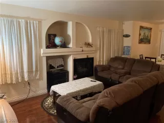 Photo #3: 2218102 Listing 