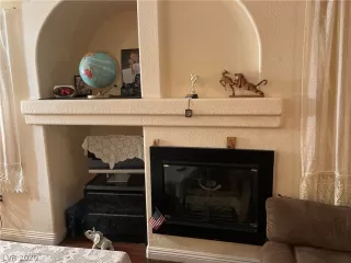 Photo #5: 2218102 Listing 