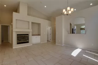 Photo #5: 2218135 Listing