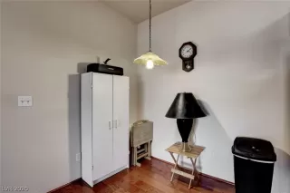 Photo #5: 2218139 Listing