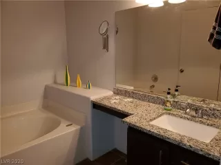 Photo #5: 2218170 Listing