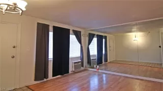 Photo #4: 2218198 Listing 