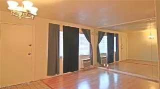 Photo #6: 2218198 Listing 