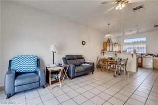 Photo #2: 2218207 Listing