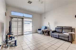 Photo #3: 2218207 Listing