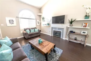 Photo #1: 2218209 Listing