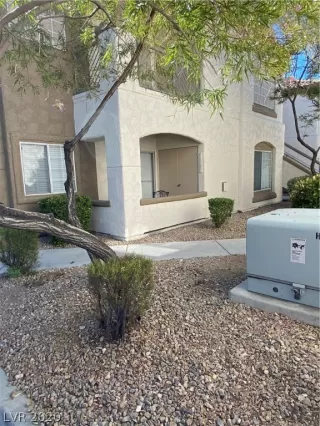 Photo #1: 2218250 Listing