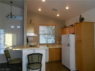 Photo #4: 2218278 Listing 