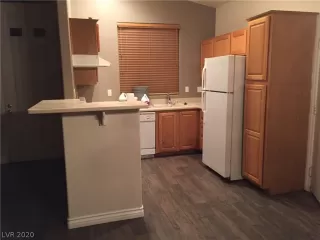 Photo #5: 2218278 Listing 