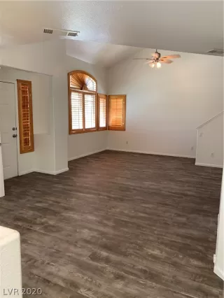 Photo #1: 2218290 Listing 