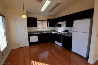 Photo #3: 2218313 Listing