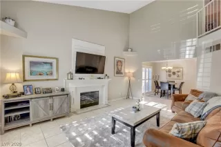 Photo #4: 2218324 Listing