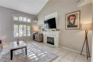 Photo #6: 2218324 Listing