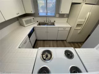 Photo #6: 2218326 Listing 