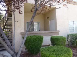 Photo #3: 2218388 Listing