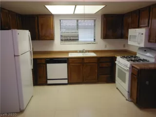 Photo #4: 2218426 Listing