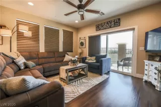 Photo #4: 2218458 Listing 