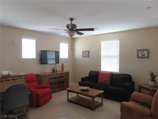 Photo #5: 2218522 Listing