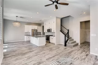 Photo #5: 2218525 Listing 