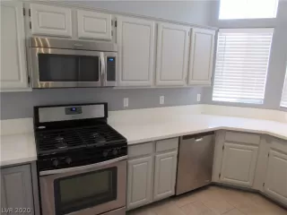 Photo #4: 2218533 Listing