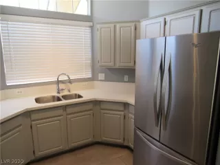 Photo #5: 2218533 Listing