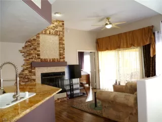 Photo #2: 2218548 Listing 