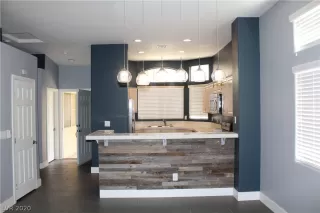 Photo #4: 2218605 Listing