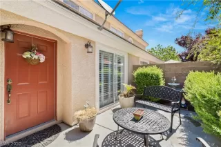 Photo #2: 2218621 Listing