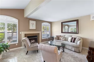 Photo #4: 2218621 Listing