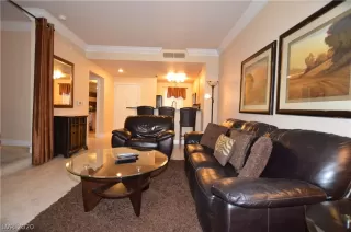 Photo #1: 2218632 Listing