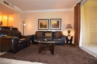 Photo #3: 2218632 Listing