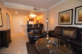 Photo #4: 2218632 Listing