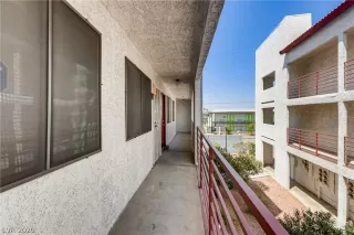 Photo #1: 2218665 Listing