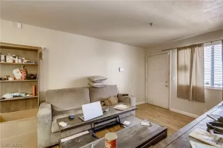 Photo #3: 2218665 Listing