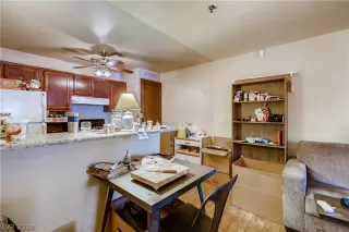 Photo #4: 2218665 Listing