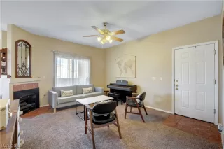 Photo #2: 2218704 Listing