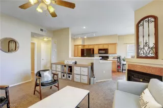 Photo #4: 2218704 Listing