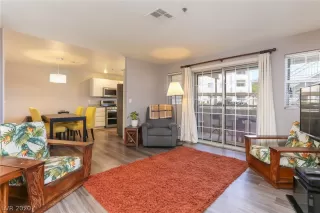 Photo #6: 2218716 Listing