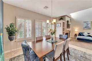 Photo #4: 2218750 Listing