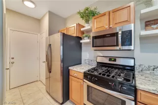 Photo #6: 2218750 Listing