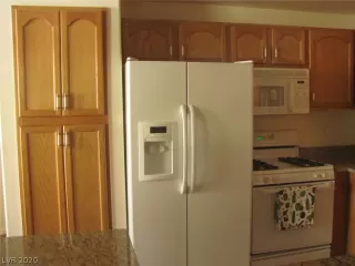 Photo #4: 2218778 Listing