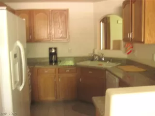 Photo #5: 2218778 Listing