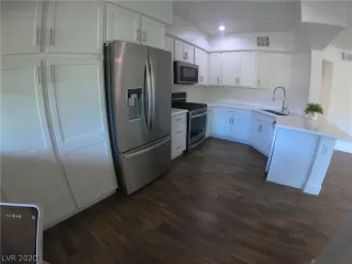 Photo #4: 2218834 Listing 